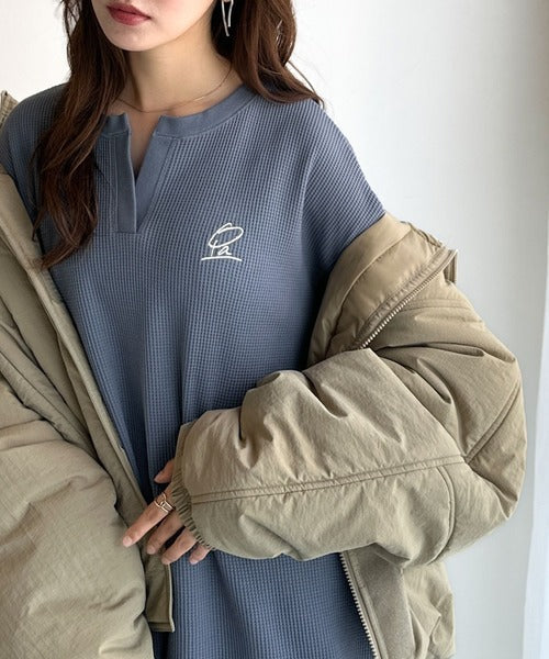 洒落感アップのこなれT。胸刺繍ワッフルオーバーサイズキーネックロンT（長袖） ce1260496