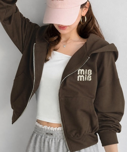 【mily bilet】1枚は持っておきたい！垢抜け必至。胸元ワッペン付きダブルジップパーカー（長袖） mi1329090