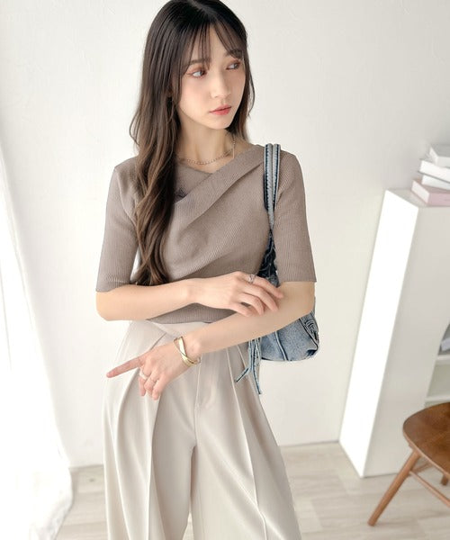 1枚で雰囲気美人。暑い日も、やっぱり上品でいたい。5分袖ドレープニット（半袖） ce1260474