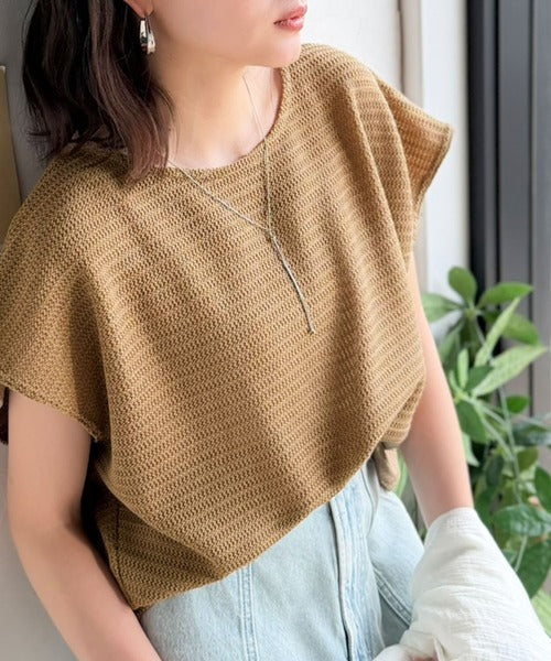 上品な透け感で華やかに決まる。レーシージャガード フレンチスリーブ ドルマントップス ce1260605