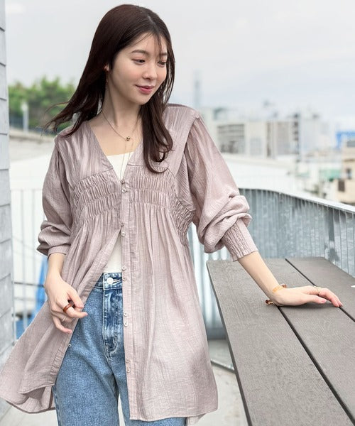 柔らかく纏う、大人の甘さを。シアーワッシャー前後２WAYウエストシャーリングチュニック ce1110158