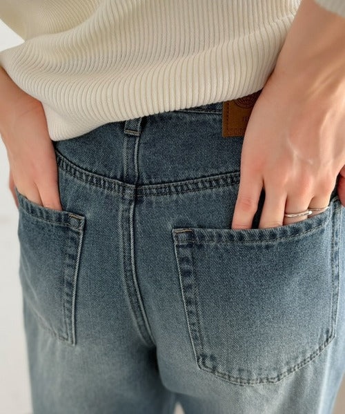 「なんか痩せた？」を引き出す！見違えるシルエット。セミフレアバギーデニムパンツ ce1070248