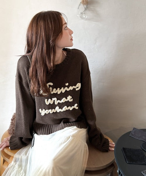 【mily bilet】デイリースタイルを華やかに彩る。コード刺繍ネップニットプルオーバー mi1359018