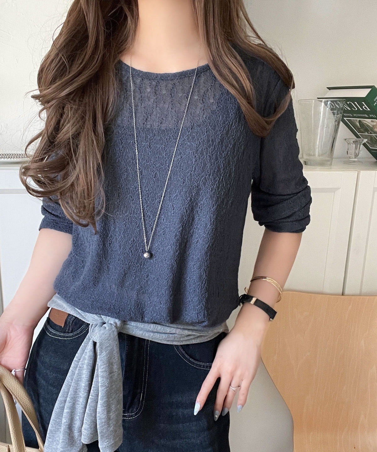 ほどよい透け感が大人上品。総柄シアーレーストップス(長袖) ce1010488