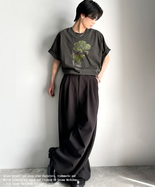 大人カジュアルにハマる。綿100％セサミキャラピグメント加工ビッグTシャツ cm1330004