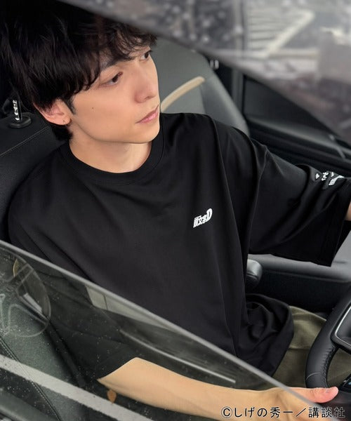 《頭文字D × JaVaコラボ》藤原拓海 vs 高橋兄弟 秋名バトルシーン グラフィック 半袖Tシャツ 【接触冷感・UVカット機能付き素材】 jo1150092