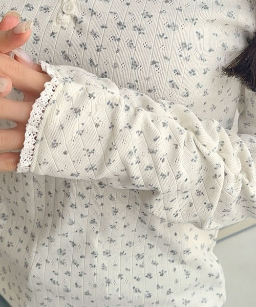 【mily bilet】華やかさと可愛さを1枚で。花柄レース使い袖ギャザーヘンリーカットソー mi1019106