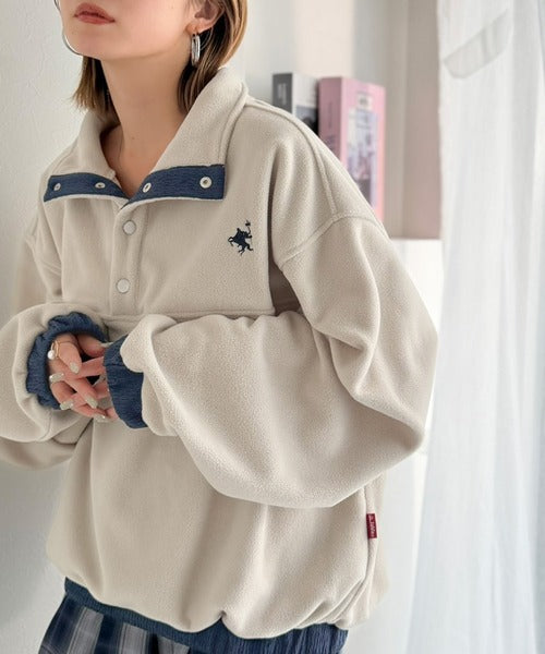 《JaVa ジャバコラボ》暖かさも、お洒落感も、欲張りに。胸刺繍ジャガード切り替えハーフボタンフリースプルオーバー jv1010674