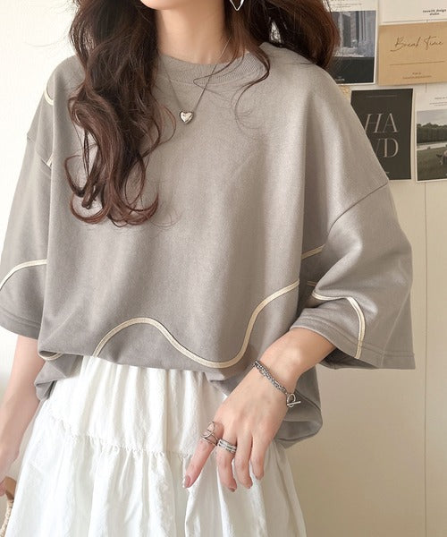 立体感のある刺繍がトレンドムード。paeanバック ウェーブコード刺繍 BIG刺繍 オーバーサイズ スウェット トップス ce1260418