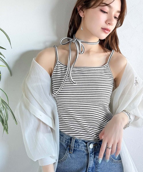 【mily bilet】オールシーズンの必需品！カップ付きホルターネック風ストラップキャミソール mi1019086