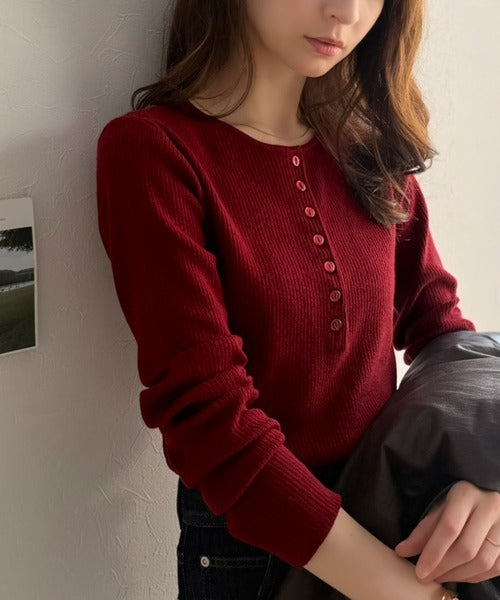 フィット感でフェミニンさを演出◎ヘンリーネックリブニット（長袖） ce1020391