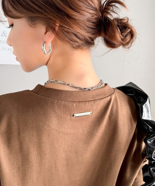 【mily bilet】着るだけでオシャレ感！ロゴプレート付きカラーフレンチコード刺繍Tシャツ(半袖) mi1329015