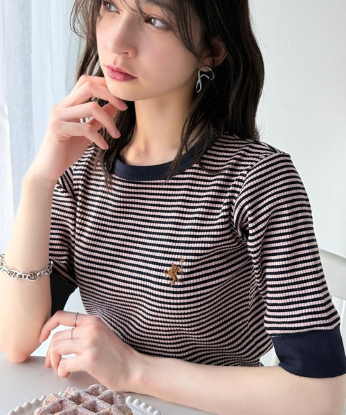 大人可愛いの新定番。袖リンガーボートネック胸刺繍ボーダーTシャツ（半袖） ce1260419
