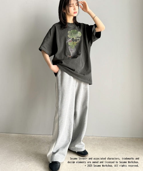 大人カジュアルにハマる。綿100％セサミキャラピグメント加工ビッグTシャツ cm1330004