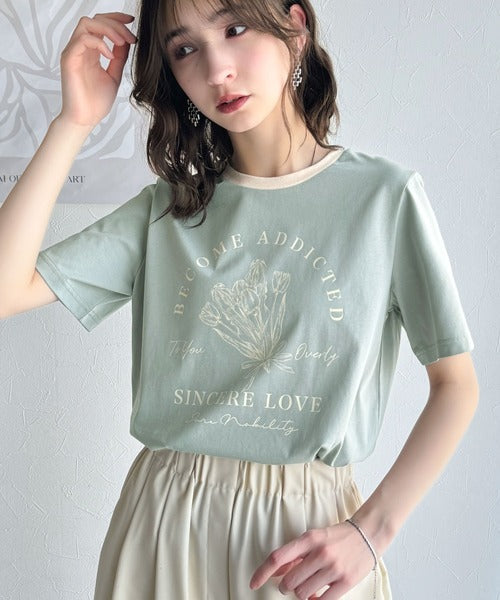 トレンドのディテールが魅力。シルケットフラワーカーブロゴリンガー半袖Tシャツ ce1020196