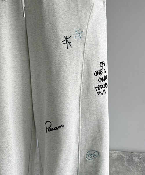 今季のイチオシ！ランダム刺繍裏毛スウェットワイドパンツ ce1260423