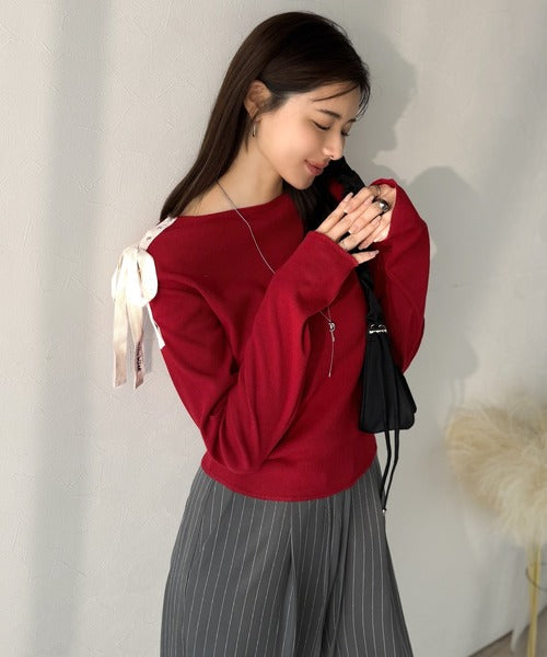 【mily bilet】甘さを添える大人の肌見せ。肩リボン使いスナップ２WAYワンオフショルカットソー（長袖） mi1329034