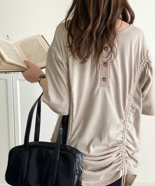 《JaVaジャバコラボ》アレンジを楽しむ、私だけの一枚。前後2wayヘンリーネックドロストチュニックＴシャツ(半袖) jv1010437