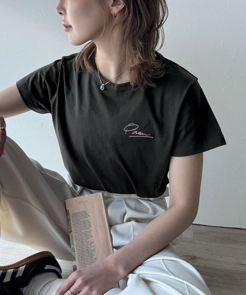 【sustaina+】こなれ感たっぷり。オーガニックコットン100％胸元PAEAN刺繍Tシャツ(半袖) ce1260401