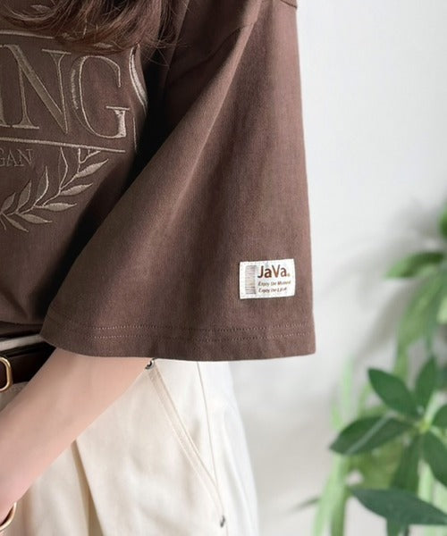 《JaVaジャバコラボ》スタイリングに“雰囲気”を足す。綿100％オーバーサイズ古着デザイン風刺繍Tシャツ（半袖） jv1330087