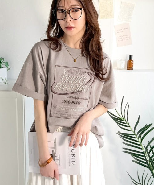 《JaVaジャバコラボ》シンプル派にも推したい！綿100％グラフィック刺繍Tシャツ（半袖） jv1050356