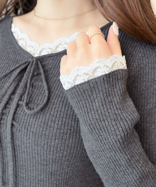 【mily bilet】甘さをひとさじ、華やぐ大人ガーリー。レースレイヤード風ギャザーリボンペプラムニット（長袖） mi1359060