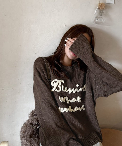 【mily bilet】デイリースタイルを華やかに彩る。コード刺繍ネップニットプルオーバー mi1359018