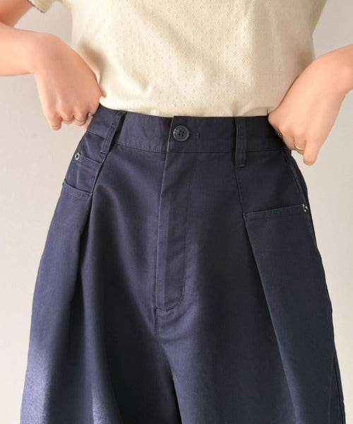 《JaVaジャバコラボ》 トレンド感たっぷりの最旬シルエット。タックバレルレッグパンツ jv1070220