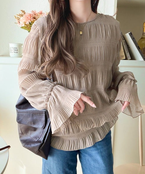 涼やかに、品よく、愛らしく。前後2wayリボンキャンディスリーブシアープリーツブラウス（長袖） ce1010538