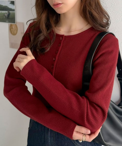 フィット感でフェミニンさを演出◎ヘンリーネックリブニット（長袖） ce1020391