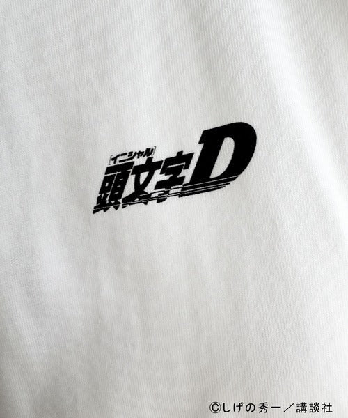 《頭文字D × JaVaコラボ》藤原拓海 vs 高橋兄弟 秋名バトルシーン グラフィック 半袖Tシャツ 【接触冷感・UVカット機能付き素材】 jo1150092