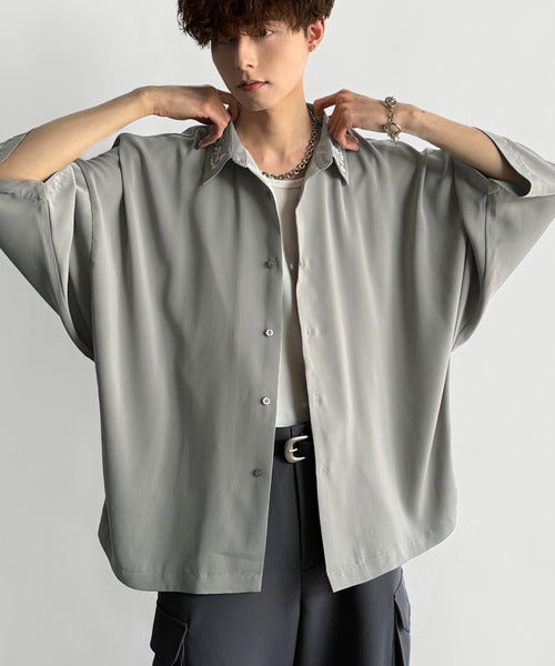 「雰囲気アガる。」衿刺繍ドレープドルマンシャツ／Embroidered Collar Draped Dolman Shirt co1010004