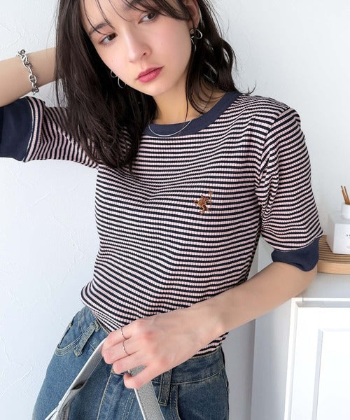 大人可愛いの新定番。袖リンガーボートネック胸刺繍ボーダーTシャツ（半袖） ce1260419