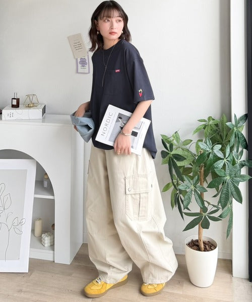 《JaVaジャバコラボ》男女でお揃いできちゃう！バックプリントで差がつく個性派T♪ 裾スピンドル フロッキーバックプリントビッグTシャツ jv1260543