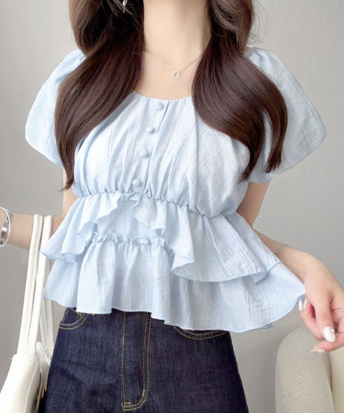 【mily bilet】肩見せで、夏のムードをひとさじ。オフショル２Wayフリルペプラムシアーブラウス（半袖） mi1329079