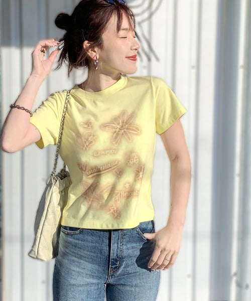 【mily bilet】大人可愛い最旬プリント柄。スプレーライクプリントコンパクトTシャツ（半袖） mi1329024