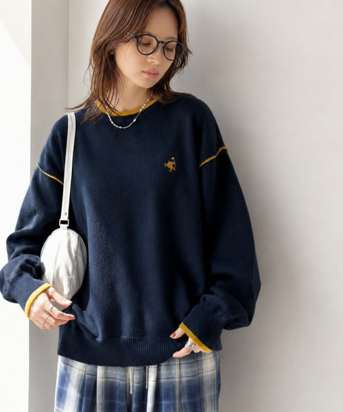 ゆるっと上品、やさしく映える。胸刺繍入り配色クルーネックオーバーサイズニット（長袖） ce1350019