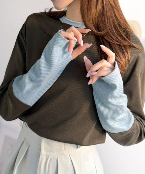 レイヤード見えで仕上げる、きれいめモード。指穴（サムホール）付き袖配色切り替えテレコリブニットプルオーバー（長袖） ce1330082
