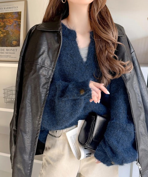 ゆったりふんわり♪シャギーで華やぐ旬顔へ。袖ボタン付きキーネックニット ce1410015