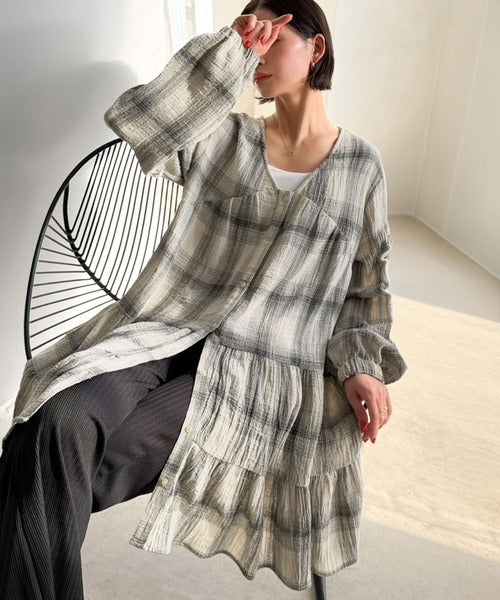 【Classical Evon】華やかさと体型カバーを両立する、着回し抜群な1枚。前後2wayパナマ風ティアードチュニック（長袖） ev1010591