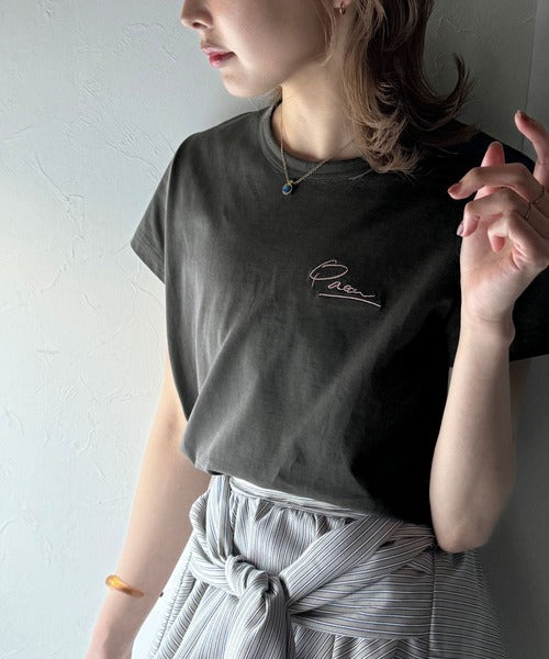 【sustaina+】こなれ感たっぷり。オーガニックコットン100％胸元PAEAN刺繍Tシャツ(半袖) ce1260401