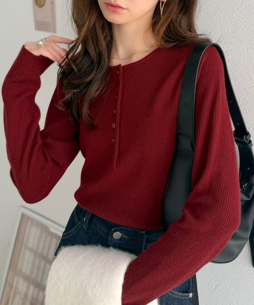 フィット感でフェミニンさを演出◎ヘンリーネックリブニット（長袖） ce1020391