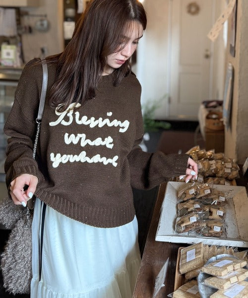 【mily bilet】デイリースタイルを華やかに彩る。コード刺繍ネップニットプルオーバー mi1359018