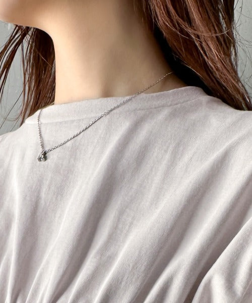 ふわっと広がるAラインで魅せる。シャーリングデザインTシャツ（半袖） ce1050298