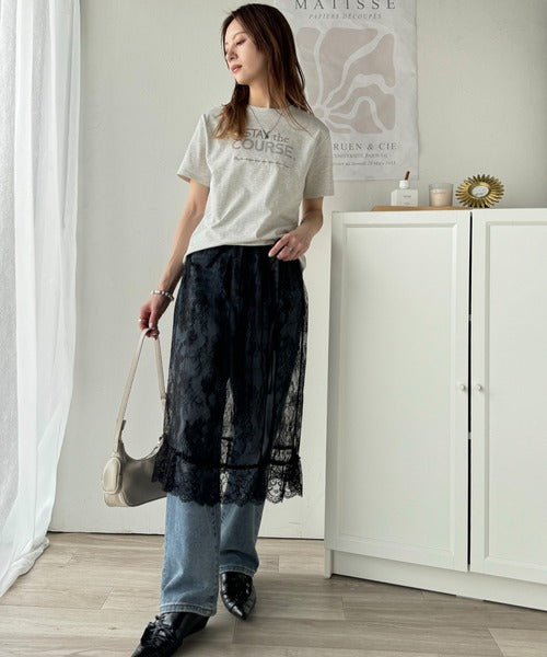 【sustaina+】シンプルなのに格上げ感抜群。オーガニックコットン100%前後2wayロゴ刺繍＆フロッキーTシャツ(半袖) ce1260399