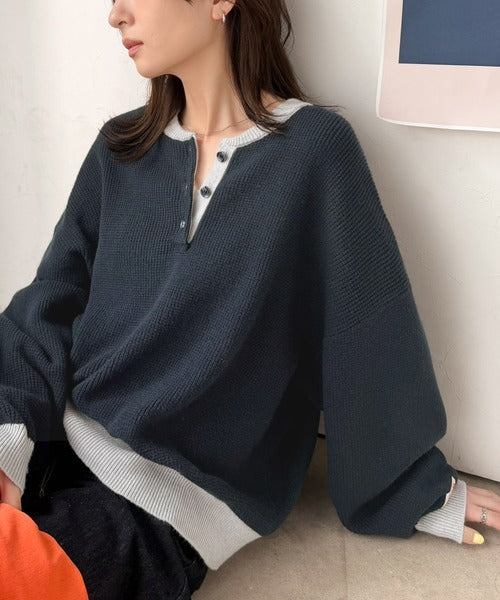 《JaVaジャバコラボ》ふっくら、袖たっぽり。ワッフル編みヘンリーネックオーバーサイズ配色ニット jv1350022