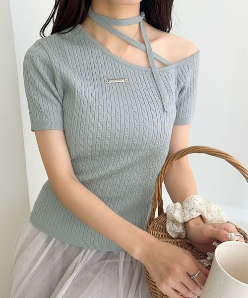 【mily bilet】高見えデザイン。ロゴプレート付き肩リボンケーブル柄サマーニット（半袖） mi1029099