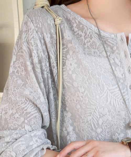 コーデに花を咲かせる♪花柄シアージャガードヘンリーネックフリル使いトップス（長袖） ce1010687