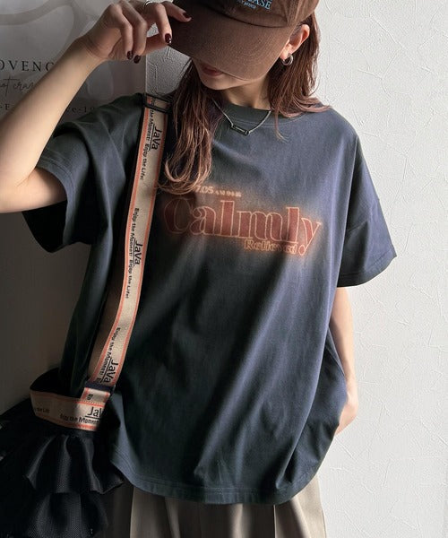 1枚で着映える。平和グラフィックスプレー風ロゴ半袖Tシャツ(オーバーサイズ） ce1050270