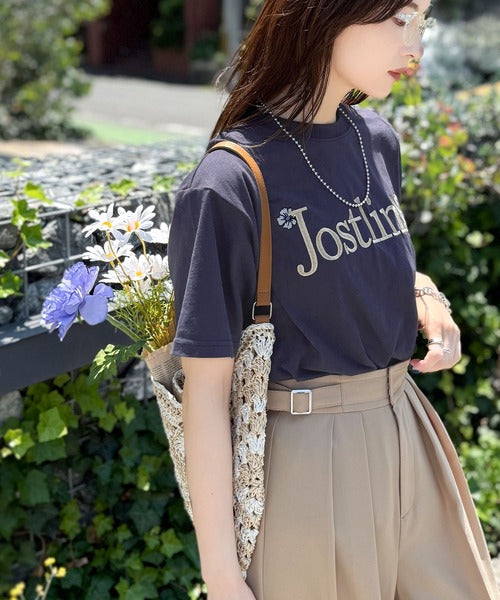 ナチュラルな中に、さりげない華。綿100％ロゴ×フラワー刺繍ビッグTシャツ（半袖） ce1260485